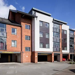 **** Aparthotel Roomzzz Headingley United Kingdom